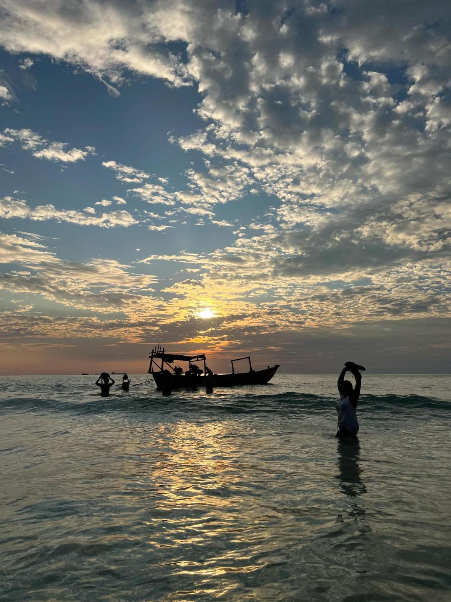 Easy Tiger - M'Pai Bay Beach, Koh Rong Sanloem Zewnętrze zdjęcie